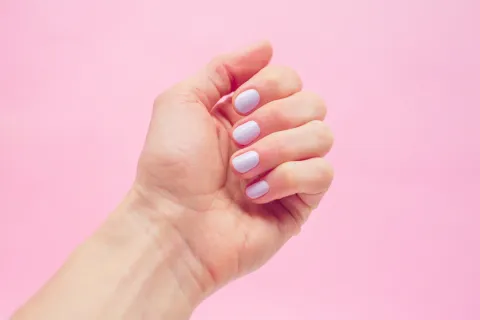 Uñas cortas y redondas: 5 ideas para lucirlas con onda este invierno