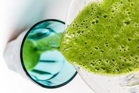 agua con clorofila
