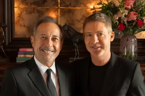 Guillermo Francella y Adrián Suar juntos por primera vez en cine: así será Un funeral y medio Guillermo Francella y Adrián Suar juntos por primera vez en cine: así será Un funeral y medio