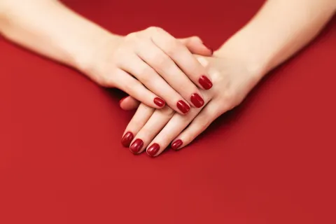Uñas rojas 