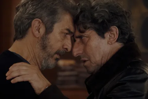 Ricardo Darín y Diego Peretti arrasan en Netflix con su nueva película: así es Lo dejamos acá Ricardo Darín y Diego Peretti arrasan en Netflix con su nueva película: así es Lo dejamos acá.