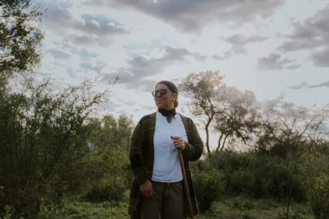 De empleada doméstica en Buenos Aires a ganar un prestigioso premio gastronómico: la historia de Alina Ruiz, la chef que cocina en El Impenetrable chaqueño Alina Ruiz, cocinera, en Chaco