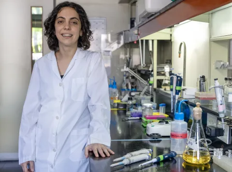 "La mejor manera de ser exitosa en ciencia si sos mujer es estar soltera": Daiana Capdevila, ganadora del Premio Estímulo Fundación Bunge y Born 2026 Daiana Capdevila, cientifica premiada