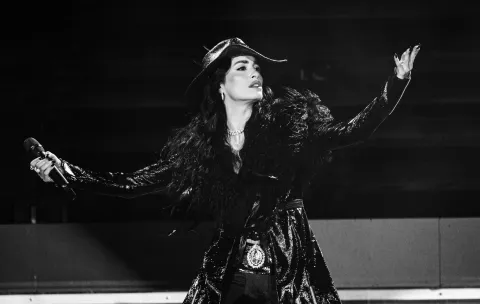 Lali Espósito hizo historia en River: Tini, Marilina Bertoldi, Miranda y Dillom estuvieron presentes en la fiesta pop del año Lali atendió al demonio ante un Estadio River Plate repleto