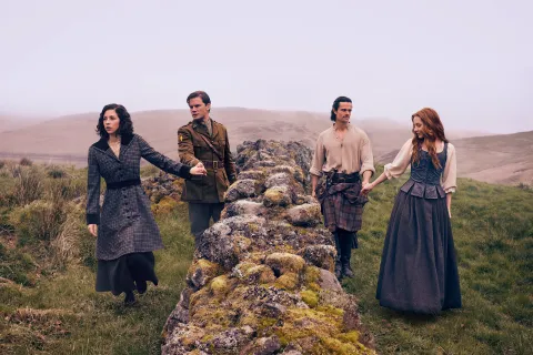 Outlander: la precuela que narra la historia de los padres de Claire y Jamie que todo fanático debería mirar Blood of my blood es la precuela de la icónica serie Outlander.