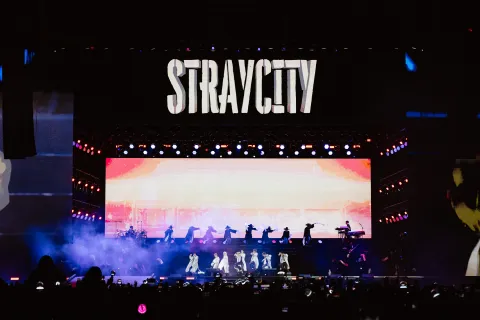 Stray Kids en Argentina: así fue el histórico debut en Buenos Aires El escenario de stray kids en el Hipódromo de San Isidro