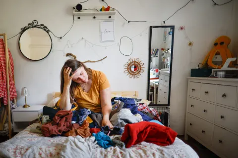 Qué dice la psicología sobre las personas que tienen su habitación desordenada y cómo evitarlo habitacion desordenada