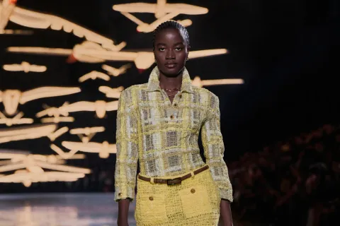 La modelo que pasó de las calles de Nigeria a desfilar para Chanel: la conmovedora historia de Rachel Ojuromi La modelo que pasó de las calles de Nigeria a desfilar para Chanel: la conmovedora historia de Rachel Ojuromi.