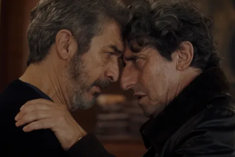Realidad vs ficción: chequeamos 5 datos sobre lo que cuenta Lo dejamos acá, la película de Ricardo Darín en Netflix Realidad vs ficción: chequeamos 5 datos sobre lo que cuenta Lo dejamos acá, la película de Ricardo Darín en Netflix .
