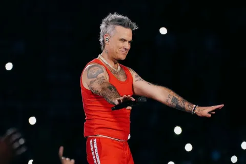 Robbie Williams volvió a Argentina después de 20 años con una fiesta de energía pop y nostalgia Robbie Williams volvió a Argentina después de 20 años con una fiesta de energía pop y nostalgia