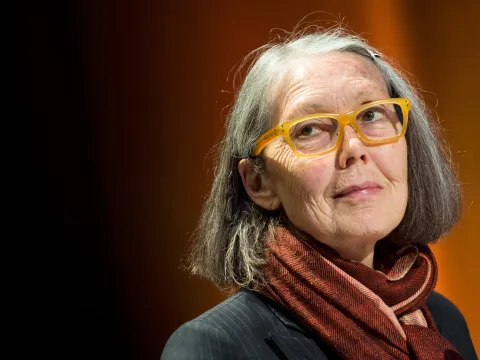 Anne Carson y el Nobel: por qué su literatura desafía las modas y los límites anne carson premio nobel de literatura