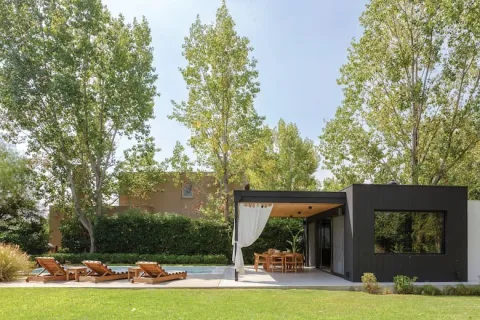 Pérgolas: 5 ideas para crear un quincho o refugio en el jardín pergolas