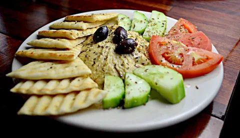 Hummus: una receta simple para disfrutar de una deliciosa pasta de garbanzos 2BL4MUWYFRDSLMEKDFVU4LDUTE.jpg