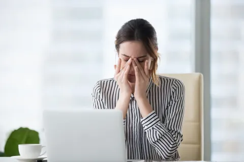 Metabolismo lento: estas son las 4 señales que te van a ayudar a identificarlo El cansancio desmedido es una de las claves para identificar las fallas en el metabolismo.