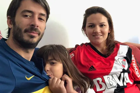 Ella es de River y él, de Boca: cómo viven la gran final de la Copa Libertadores 2PGBJJ3F7REWFF5SYVHB745FDM.jpg