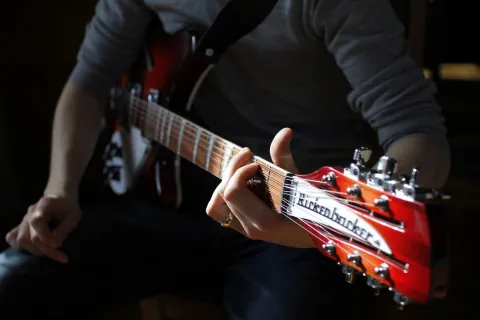 Airbnb se expande: ofrecerá conciertos íntimos de artistas famosos 35M7NQF6BFEFTL45V5Z6EI3YEE.jpg