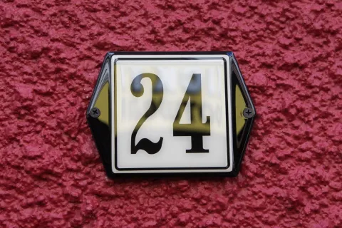 ¿Qué significa que el 2022 vibre en el número 24 y cuál es su impacto? Según la numerología, el 2022 vibra en el número 24