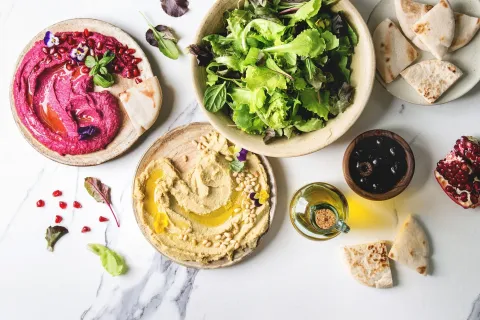 Día Internacional del Hummus: 8 opciones que todo fanático debería probar ¿Por qué se festeja el día del hummus? Foto: Canva