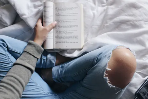 Horóscopo literario: qué leer este año según tu signo 5F7QEVW3VBEMPDXGVUZD5SIUUI.jpg