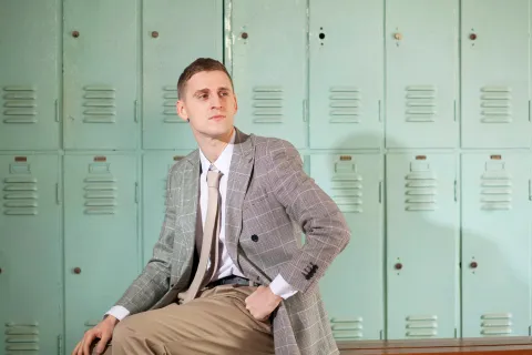 LOUTA fue elegido como telonero de Taylor Swift: quién es este ecléctico cantante argentino LOUTA será el músico argentino que teloneará a Taylor Swift.