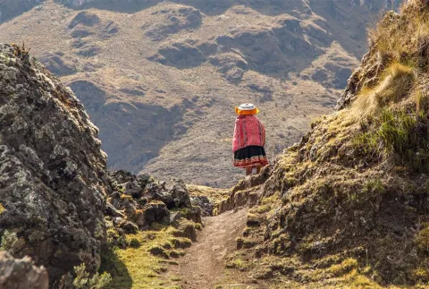Los caminos sagrados del Imperio inca Recostado en los Andes, el Valle Sagrado es un dominio inca menos transitado por el turismo
