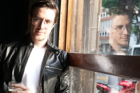 Harry Salvarrey: "Creo en la poligamia responsable" Harry Salvarrey