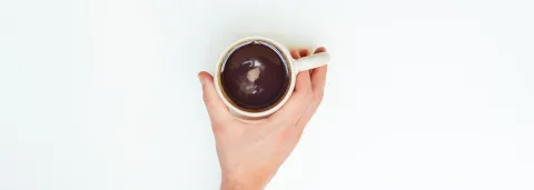 6 lugares para tomar un buen chocolate caliente En pleno invierno -y en vísperas del Día de la Independencia- le damos batalla al frio con esta tradicional bebida, tan clásica como deliciosa.