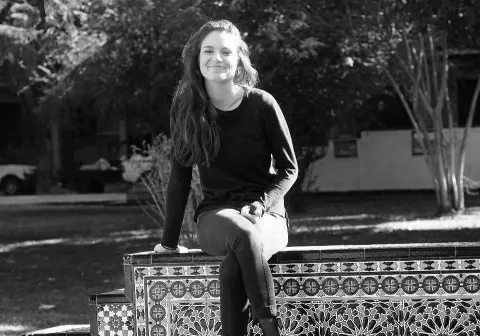 Chile: quién es Irina Karamanos y cuáles son sus principales ideas Irina Karamanos, compañera del presidente electo de Chile Gabriel Boric