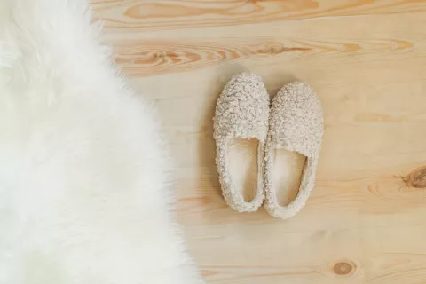 Invierno: estas son las 10 pantuflas ideales para no pasar frío 10 pantuflas ideales para el invierno. Foto: Getty