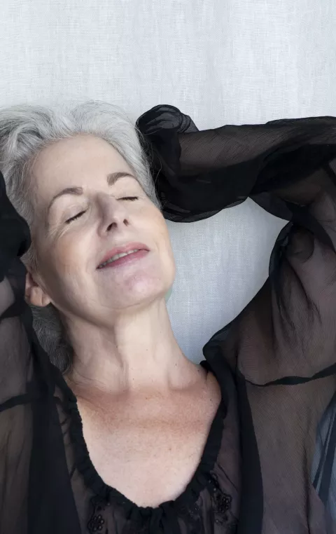 Consejos para disfrutar del sexo después de la menopausia Retratos de mujeres de más de 50
