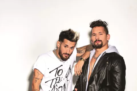 De La Voz Argentina a la calle Corrientes. ¿Cuál es el secreto del éxito de Mau y Ricky? Foto: Gaspar Kunis