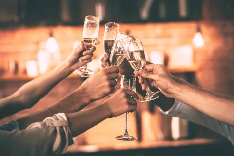 Diciembre es un mes colmado de celebraciones y esto impacta en el sueño