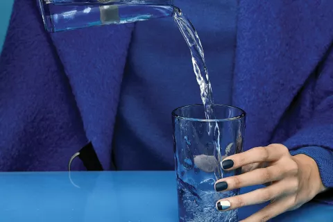 Tomar agua. Cuánto es realmente lo que hay que consumir por día GJQPD7EJYBDR3AOKZMV6QEC56Q.jpg