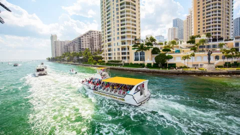 Siete maneras refrescantes de redescubrir Miami Paseos acuáticos imperdibles para vivir el destino y sus alrededores desde otra perspectiva