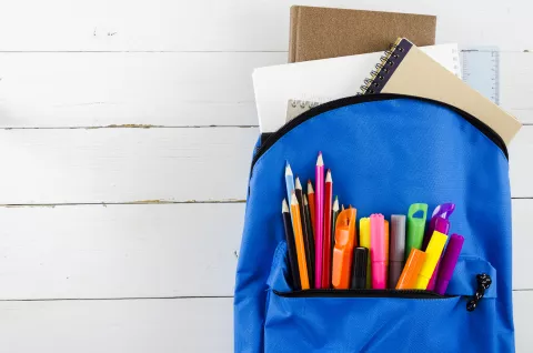 Larga vida. Consejos de expertos para que los marcadores escolares duren más Marcadores escolares.
