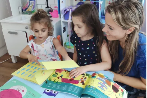 Es abogada y creó una serie de cuentos infantiles sobre los derechos de los niños ITOV7EOQJNEKNPRZZWD27QHG4A.jpg
