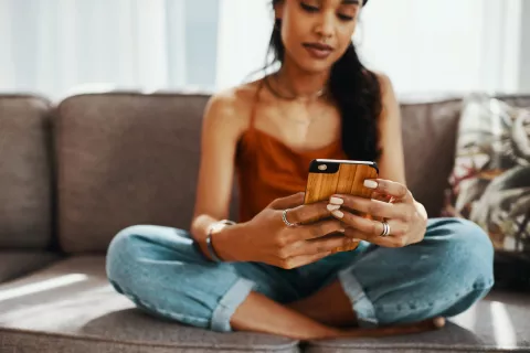 Fenómeno groundhogging: una investigación reveló que 3 de cada 4 personas elije siempre el mismo tipo de match en las aplicaciones de citas Nueva tendencia en las apps de citas. Foto: Canva