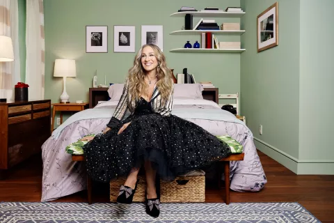 Sarah Jessica Parker alquilará el departamento de ‘Sex And The City’ por una noche Sarah Jessica Parker en el icónico departamento de la serie Sex And The City.