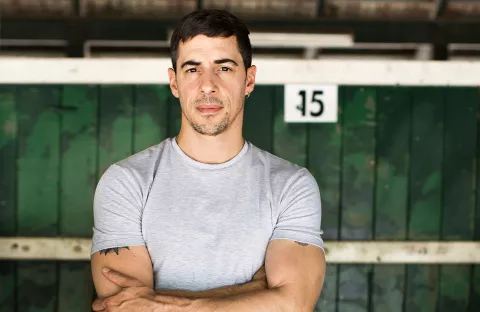 Esteban Lamothe es muy creyente: tiene tatuada la virgen de Itatí