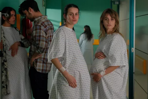 ¿Qué tenés que saber y cuándo estrena Madres paralelas, la nueva película de Pedro Almodóvar? "Madres paralelas" de Pedro Almodóvar, con Penélope Cruz y Milena Smit