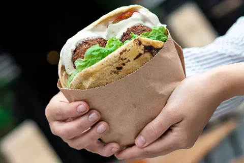 Día del sándwich: 6 opciones diferentes para celebrarlo El falafel de Fayer.