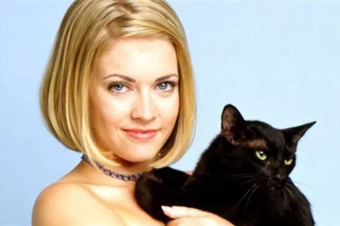 El elenco de Sabrina la bruja adolescente compartió un divertido video junto al resto del elenco que se viralizó entre los fanáticos El caso de Sabrina, la bruja adolescente está lejos del estereotipo que tenemos de estas mujeres poderosas y no tan malvadas como creemos
