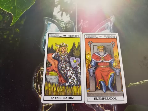 La Emperatriz y El Emperador en el Tarot: ¿Qué nos puede aportar esta pareja a nuestra vida? La Emperatriz y El Emperador, en el tarot