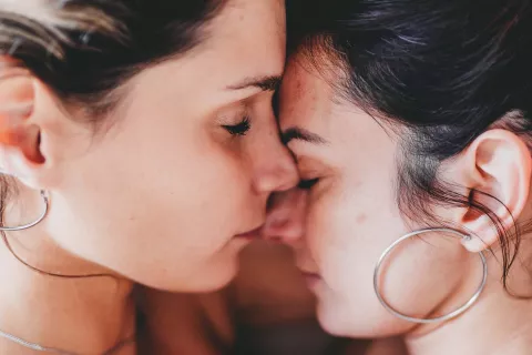 Después de separarse de sus parejas heterosexuales, se conocieron y el flechazo fue instantáneo: “Dejamos de vivir para los demás” Nathalia Tullio y Noelia Alperowicz nos cuentan su historia de amor