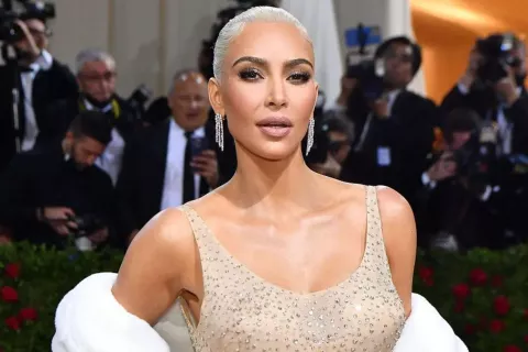 MET Gala 2022: Kim Kardashian llevó el icónico vestido que Marilyn Monroe usó para cantar el feliz cumpleaños a John F. Kennedy Fotos gentileza E!