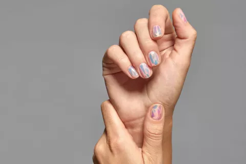 ¿Por qué las uñas se quiebran y qué podés hacer para evitarlo? Foto: Ramiro González