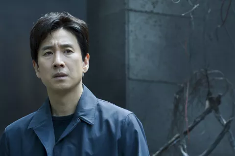 De qué se trata Dr. Brain, la serie de Lee Sun Kyun, el actor de Parasite Foto gentileza de AppleTv+