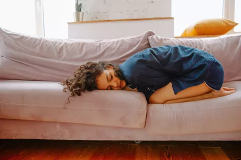 España es el primer país de la Unión Europea en reconocer las bajas por menstruación España se convierte en el primer país de Europa de reconocer las bajas por menstruación. Foto: Canva
