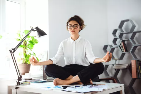 La meditación tiene impacto positivo en la salud.