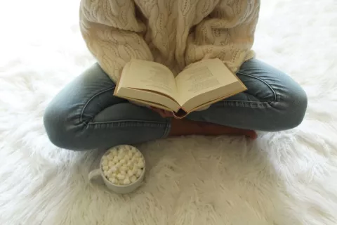 5 libros que son ideales para leer durante el invierno 5 libros que son ideales para leer durante el invierno. Foto: Canva